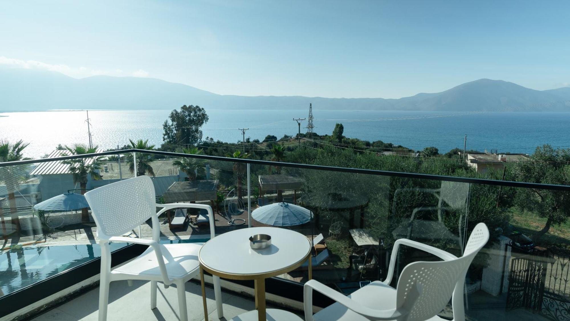 Sea Queen Luxury Hotel Radhimë Buitenkant foto