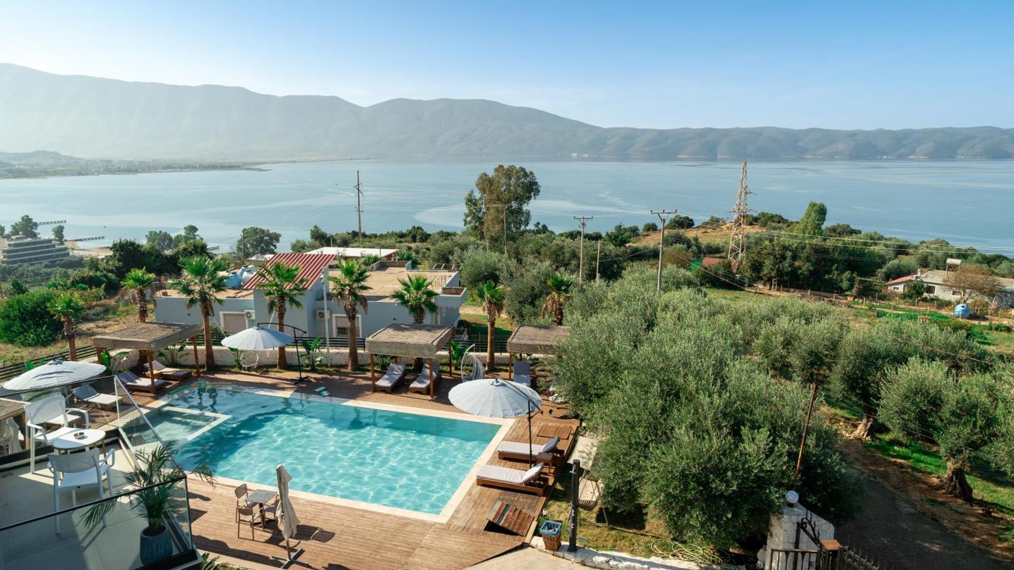 Sea Queen Luxury Hotel Radhimë Buitenkant foto